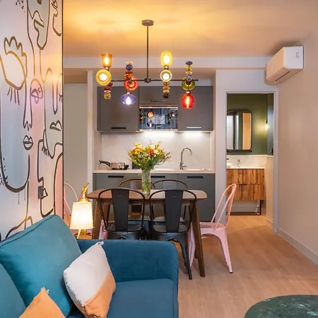 West Aparthotel